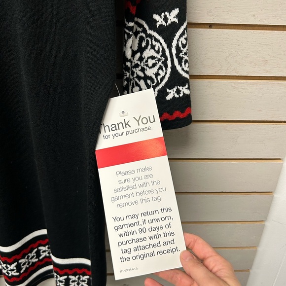 Elegant Black and Red Cowl Neck Dress - Picture 5 of 9